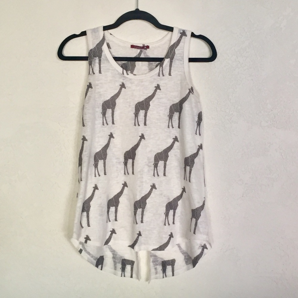 ⭕️4/$20 Giraffe print tank top